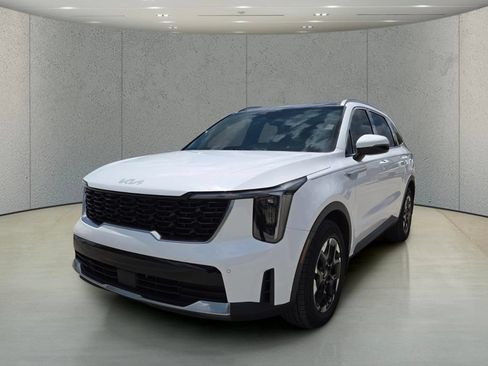 Used 2025 Kia Sorento S w/ Panoramic Sunroof Package FWD image 11