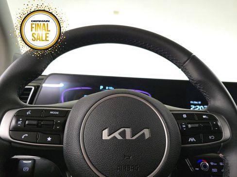 Certified 2025 Kia Sportage EX image 19