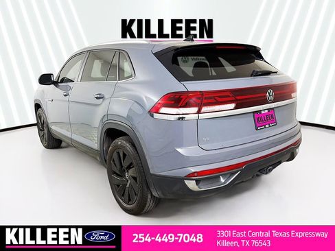 Used 2024 Volkswagen Atlas Cross Sport SE image 6
