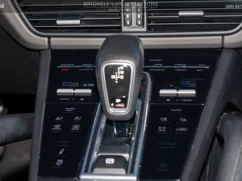 Used 2020 Porsche Cayenne image 24