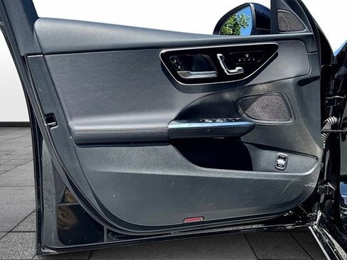 Certified 2025 Mercedes-Benz C 300 4MATIC Sedan image 23