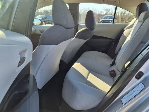 Used 2022 Toyota Corolla LE image 75