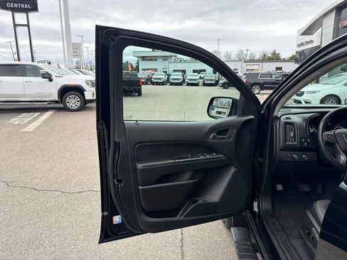 Used 2022 GMC Canyon AT4 AWD/4WD image 11