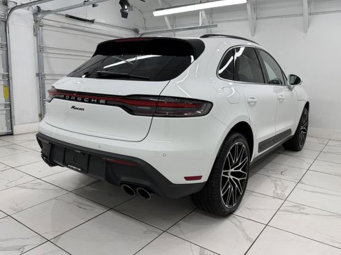 Certified 2026 Porsche Macan AWD/4WD image 12