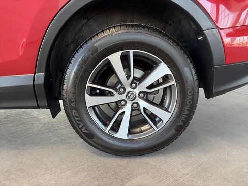 Used 2016 Toyota RAV4 XLE image 9