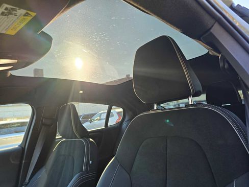 Certified 2023 Volvo C40 P8 Recharge Ultimate image 22