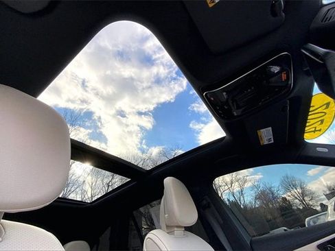 Certified 2024 Mercedes-Benz GLC 300 GLC 300 image 11