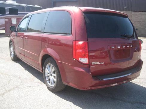 Used 2016 Dodge Grand Caravan SXT FWD image 7
