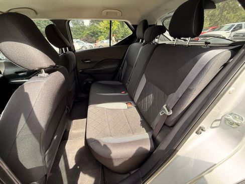 Used 2019 Nissan Kicks SV FWD image 30