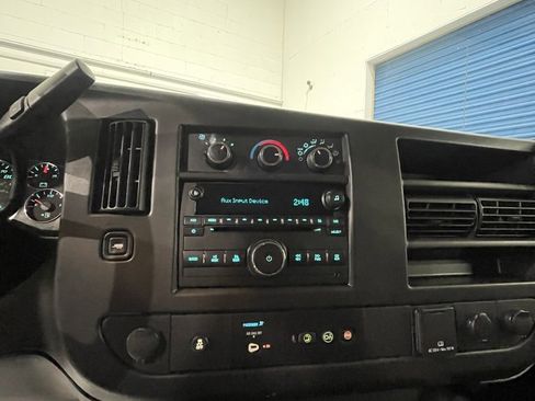 Used 2017 Chevrolet Express 3500 LT w/ LT Preferred Equipment Group image 12