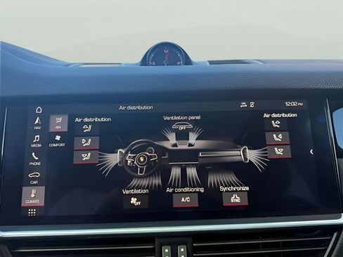 Used 2019 Porsche Cayenne image 23