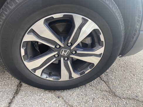 Used 2018 Honda CR-V LX image 12