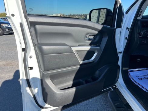 Used 2024 Nissan Titan SV w/ Accessory Utility Package image 15
