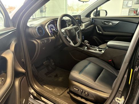 Used 2025 Chevrolet Blazer RS w/ Driver Confidence II Package image 8