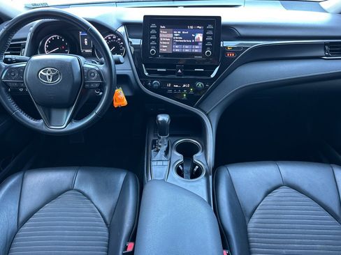 Certified 2022 Toyota Camry SE FWD image 13