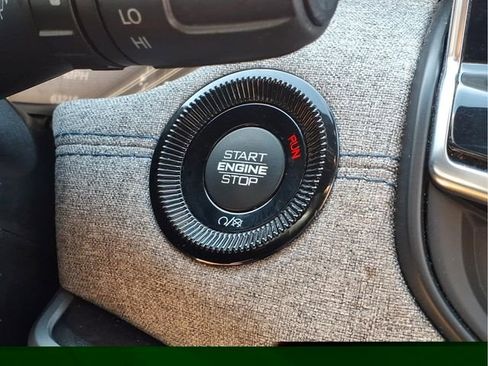 Used 2024 Jeep Compass Latitude AWD/4WD image 12