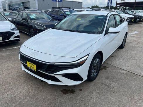 New 2025 Hyundai Elantra Hybrid FWD image 70