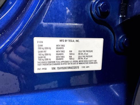 Used 2024 Tesla Model Y Long Range image 36
