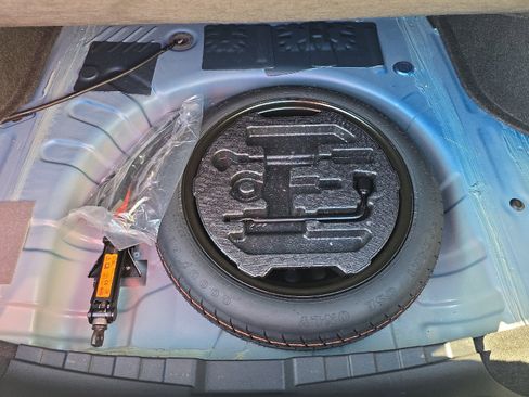 Used 2024 Nissan Sentra SV image 17