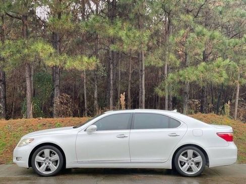 Used 2010 Lexus LS 460 L RWD image 5
