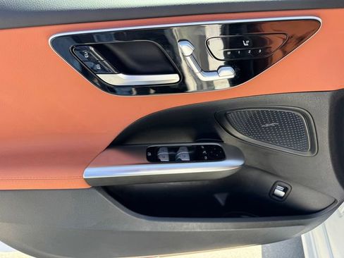 Used 2025 Mercedes-Benz C 300 4MATIC Sedan image 13