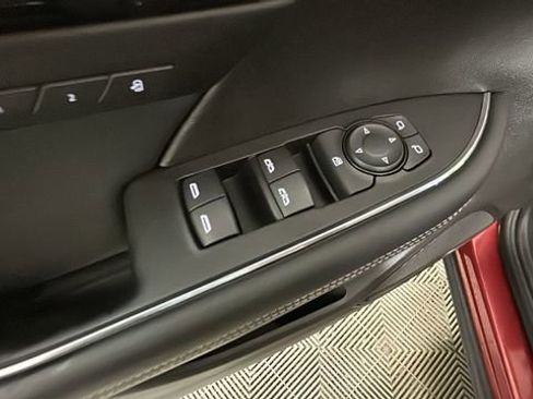 Used 2023 Buick Envision Essence FWD image 11
