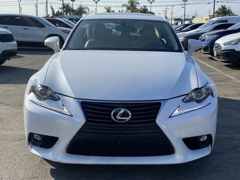 Used 2016 Lexus IS 200t image 3