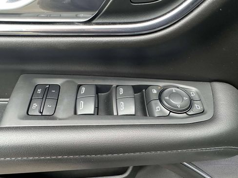 Used 2023 Chevrolet Suburban LT w/ Luxury Package AWD/4WD image 20