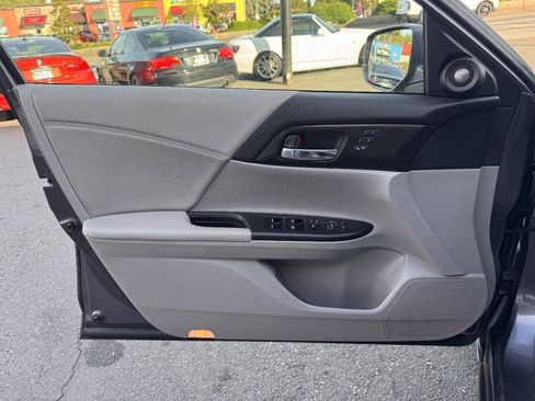 Used 2015 Honda Accord EX-L image 29