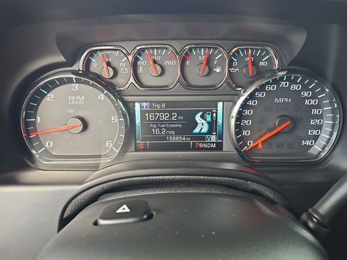 Used 2015 Chevrolet Suburban LTZ image 27