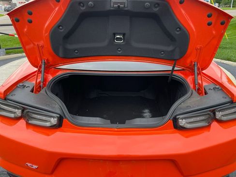 Used 2020 Chevrolet Camaro LT w/ RS Package RWD image 7