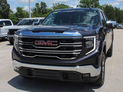 Used 2024 GMC Sierra 1500 SLT AWD/4WD image 5