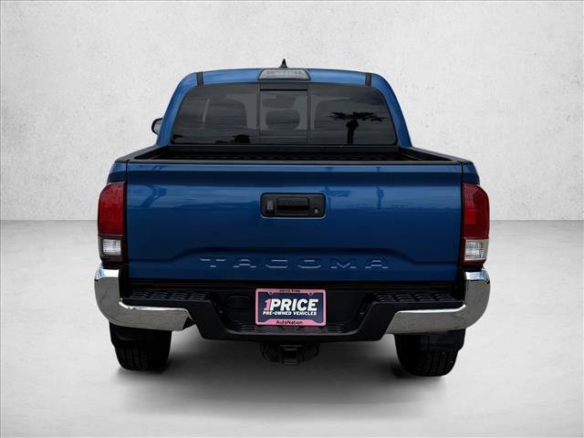 Used 2018 Toyota Tacoma SR5 AWD/4WD image 8