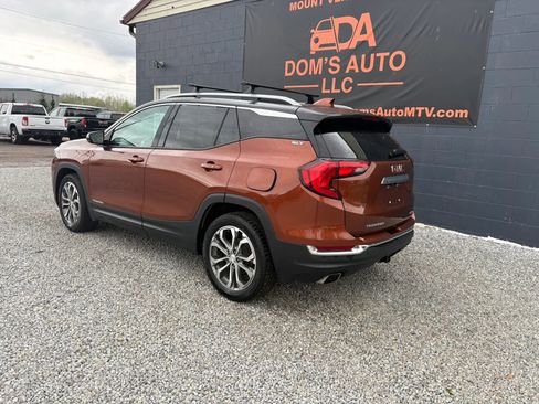 Used 2019 GMC Terrain SLT w/ Preferred Package AWD/4WD image 2