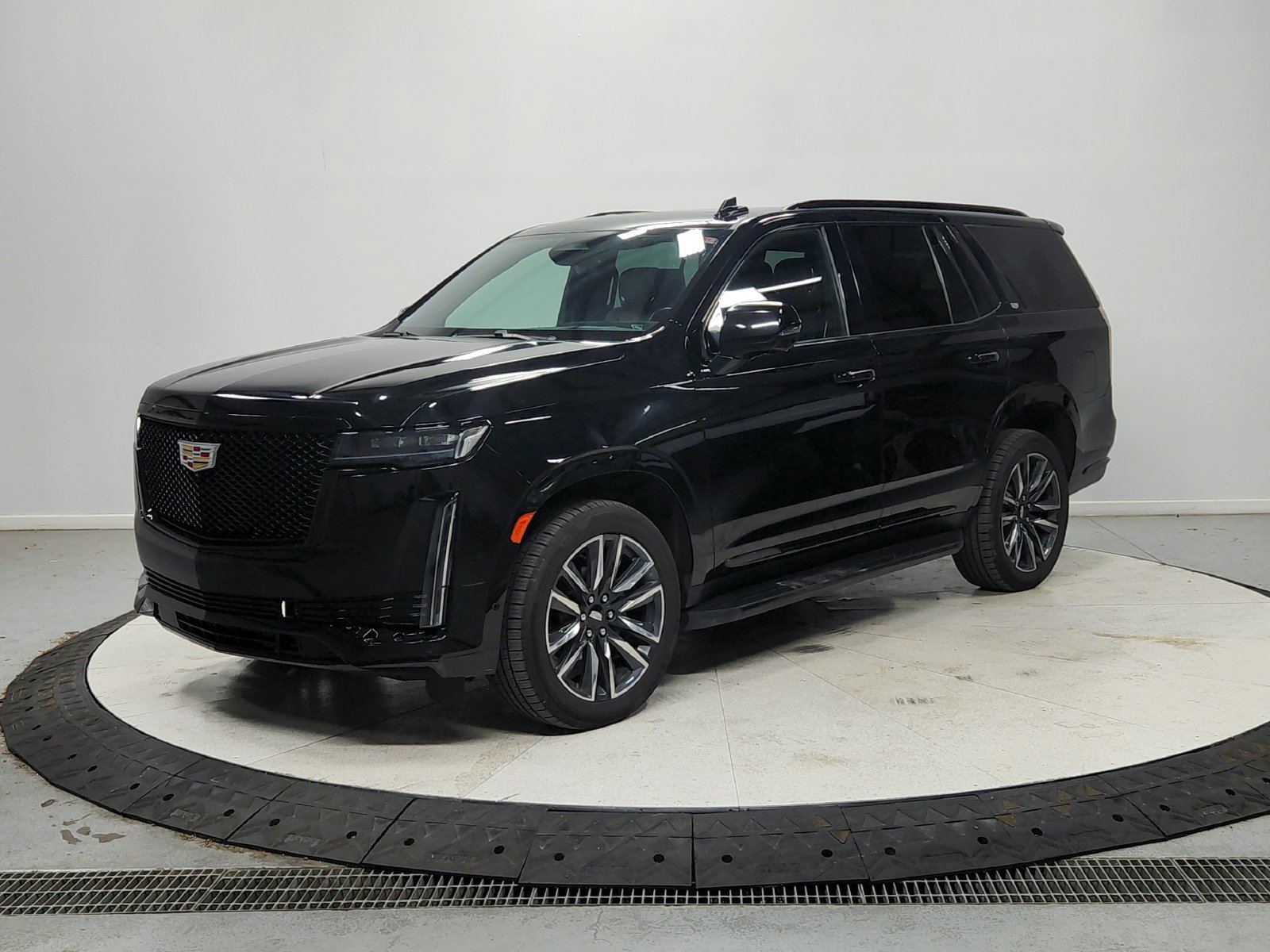 Used 2023 Cadillac Escalade Sport AWD/4WD image 4
