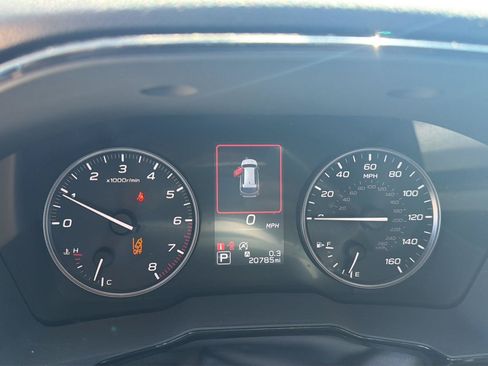 Used 2025 Subaru Outback Premium AWD/4WD image 17