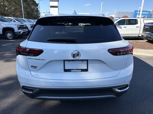 Used 2022 Buick Envision Essence w/ Safety Package FWD image 9