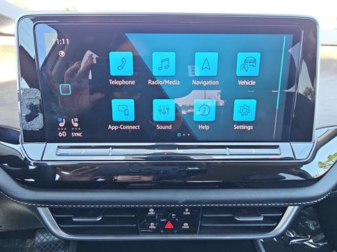 Used 2024 Volkswagen Atlas SE FWD image 23