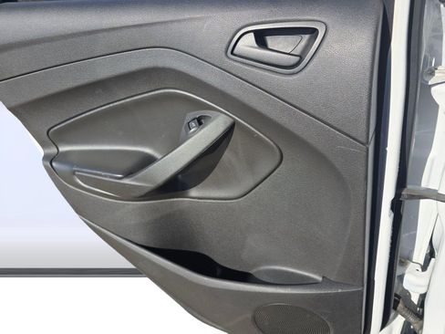 Used 2017 Ford Escape S image 22