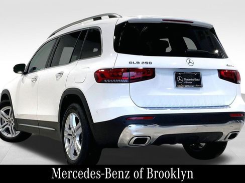 Used 2023 Mercedes-Benz GLB 250 4MATIC image 14