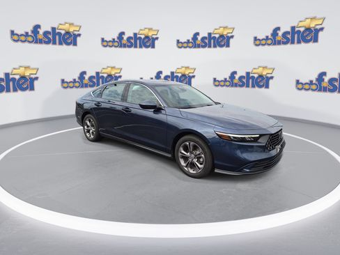 Used 2024 Honda Accord EX image 3