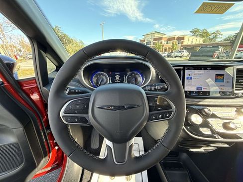 New 2026 Chrysler Pacifica Select image 14