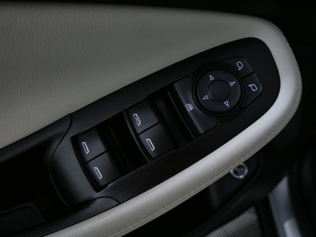 Used 2023 Buick Encore GX Essence w/ Advanced Technology Package AWD/4WD image 16