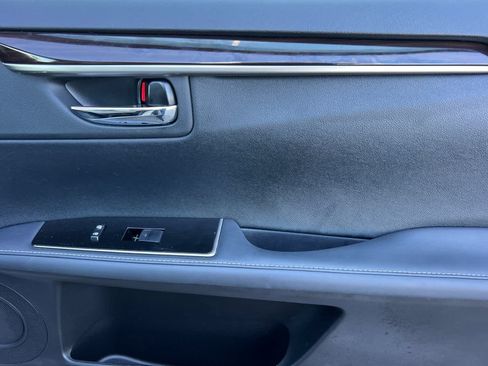 Used 2018 Lexus ES 350 w/ Luxury Package w/Wood Trim FWD image 18