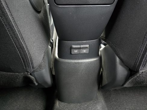 New 2025 Nissan Kicks Play S image 24