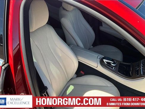 Used 2019 Mercedes-Benz E 300 image 28