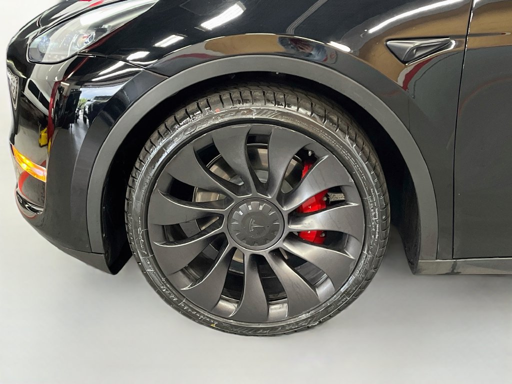 Used 2024 Tesla Model Y Performance AWD/4WD image 30