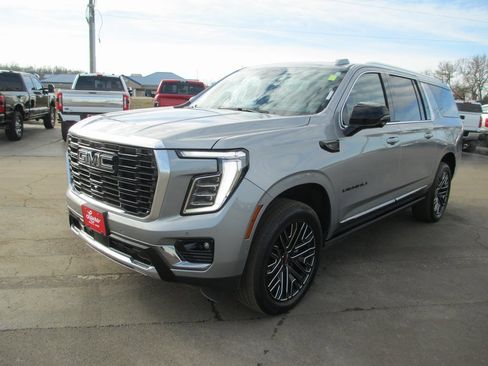 Certified 2025 GMC Yukon XL Denali Ultimate image 10