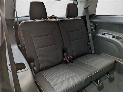 Used 2023 GMC Acadia AT4 image 21