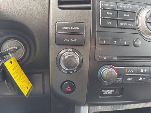 Used 2011 Nissan Pathfinder SV image 21